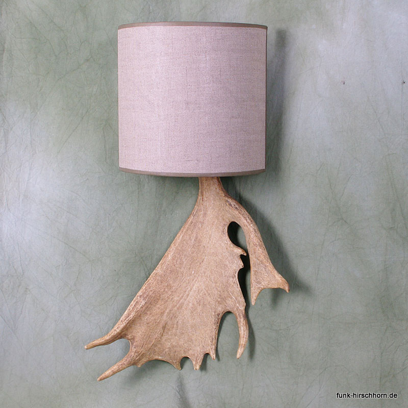 dekorative Wandleuchte mit heller Damschaufel dekorative Wandleuchte mit heller Damschaufel