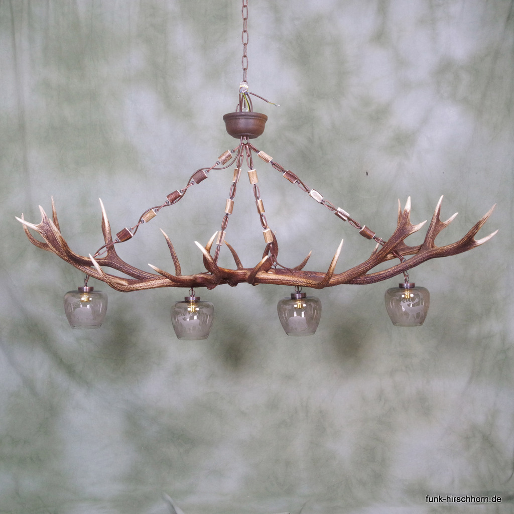 Deckenleuchte, 4 starke Rothirschstangen, 4 Brennstellen