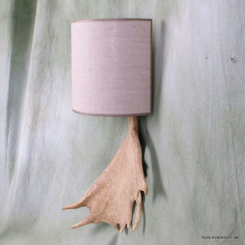 dekorative Wandleuchte mit heller Damschaufel dekorative Wandleuchte mit heller Damschaufel