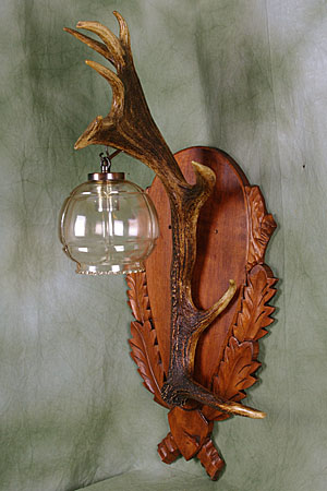 Wandleuchte, kapitale Rothirschstange Wandleuchte, kapitale Rothirschstange