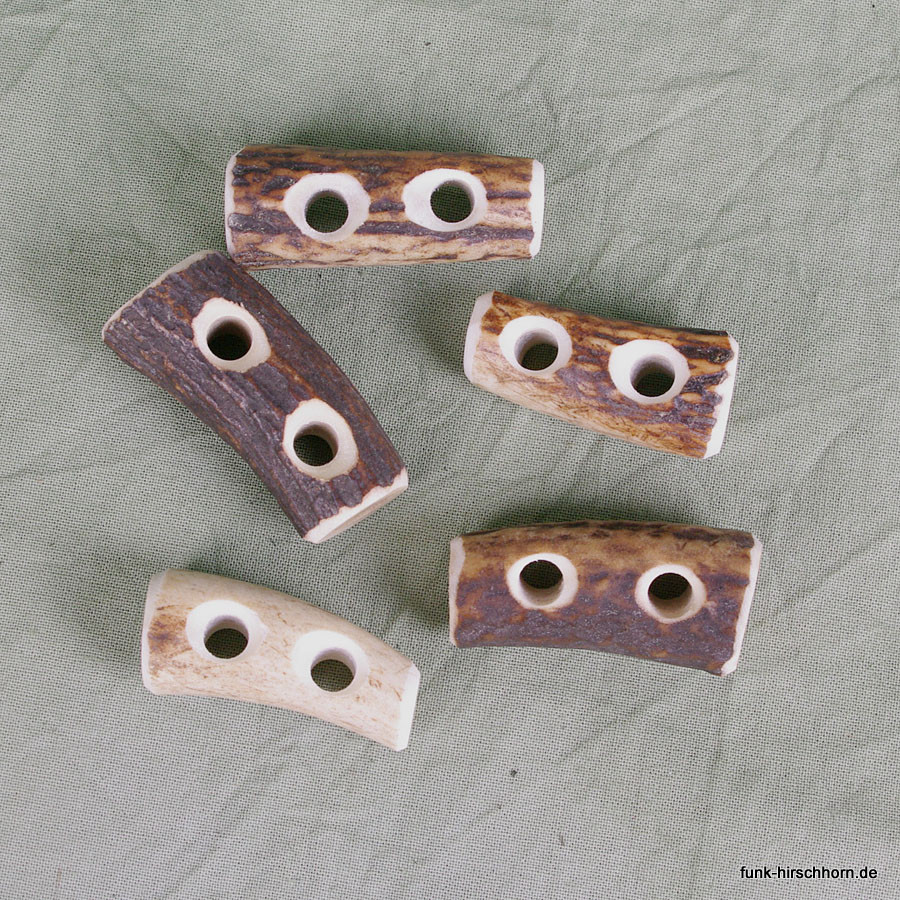 2-Loch-Knebel-aus-Hirschhorn-für-Hundeleine_0.jpg 2-Loch-Knebel-aus-Hirschhorn-für-Hundeleine_0.jpg