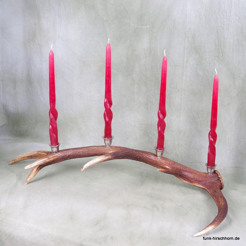Kerzenleuchter aus dekorativer Geweihstange